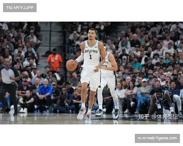 马刺文班亚马缺阵期间攻防体系调整，年轻球员获机会